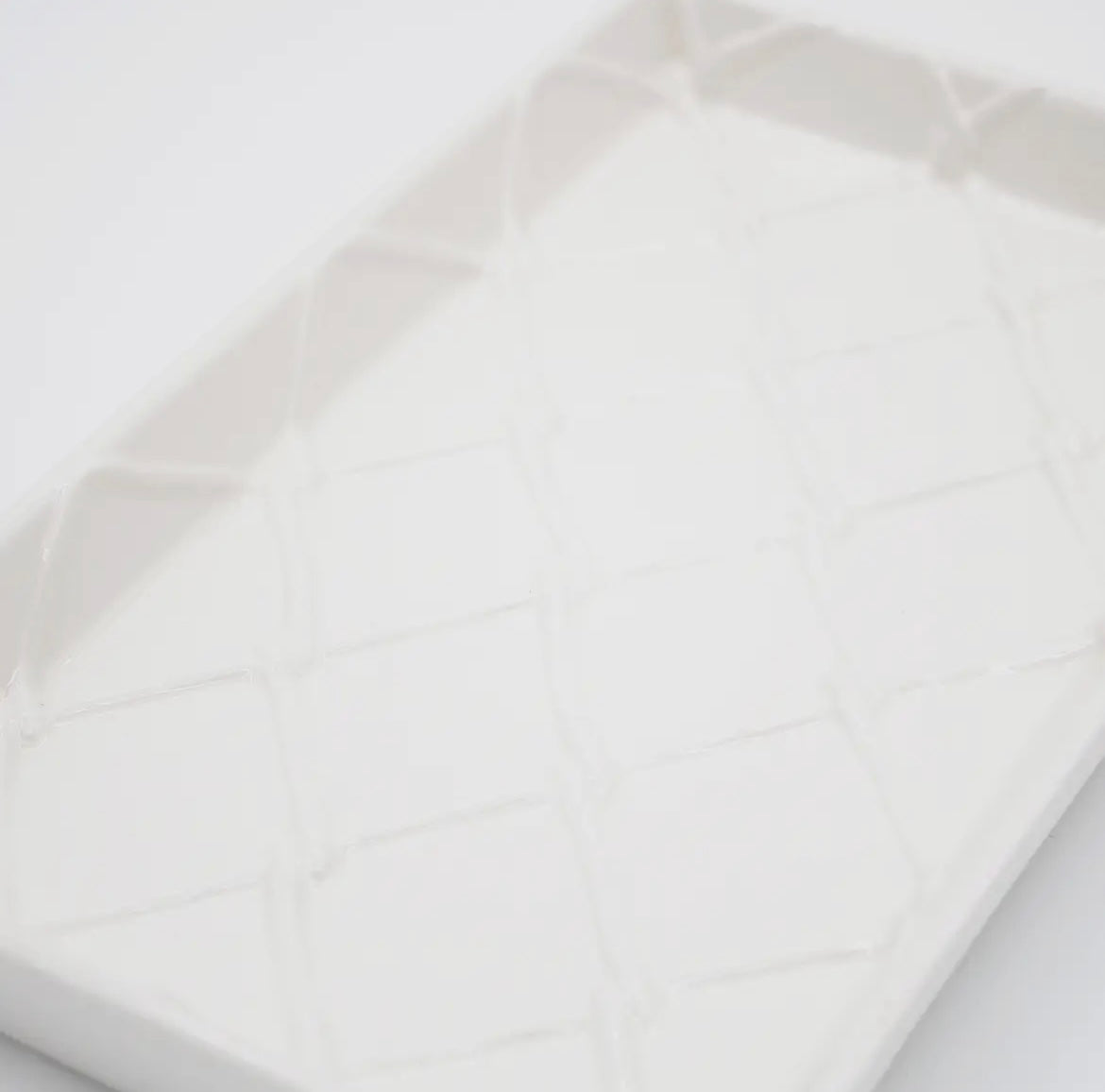 8 Oak Lane White Textured Soap Dish