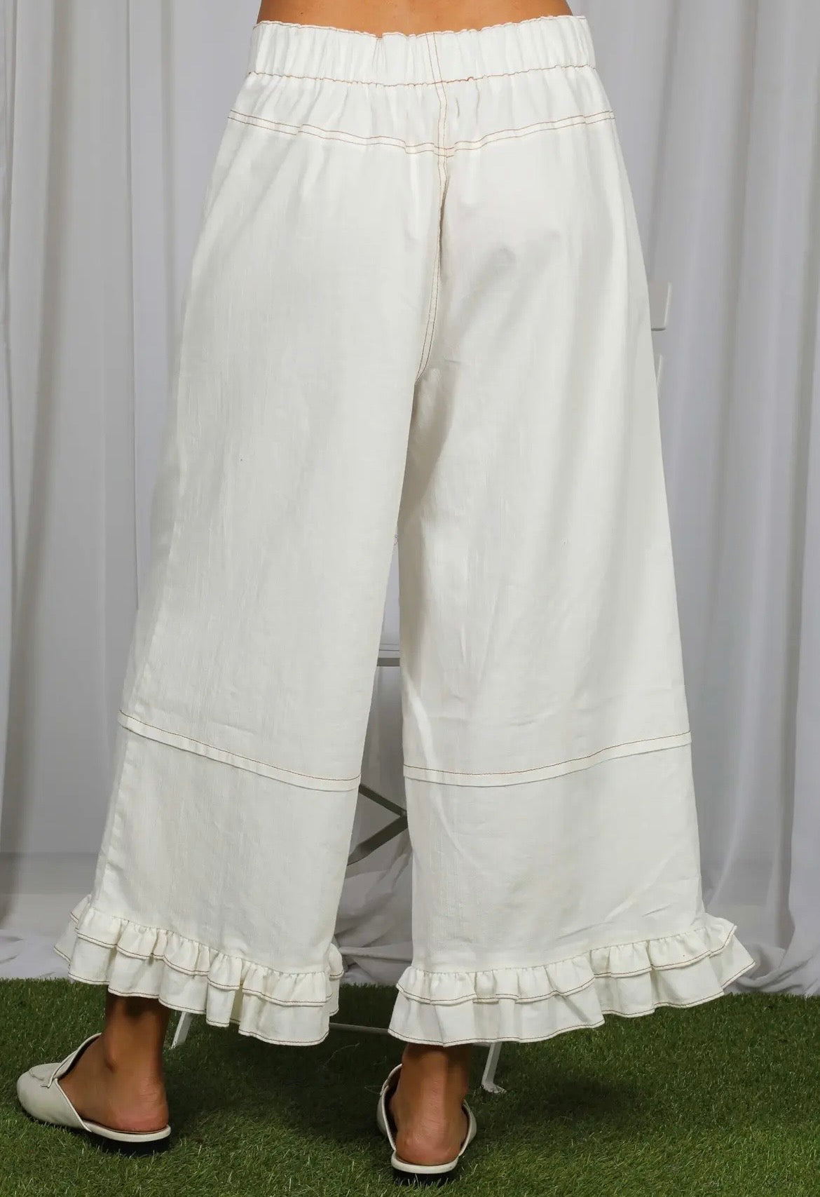 Vine & Love Ruffled Pants