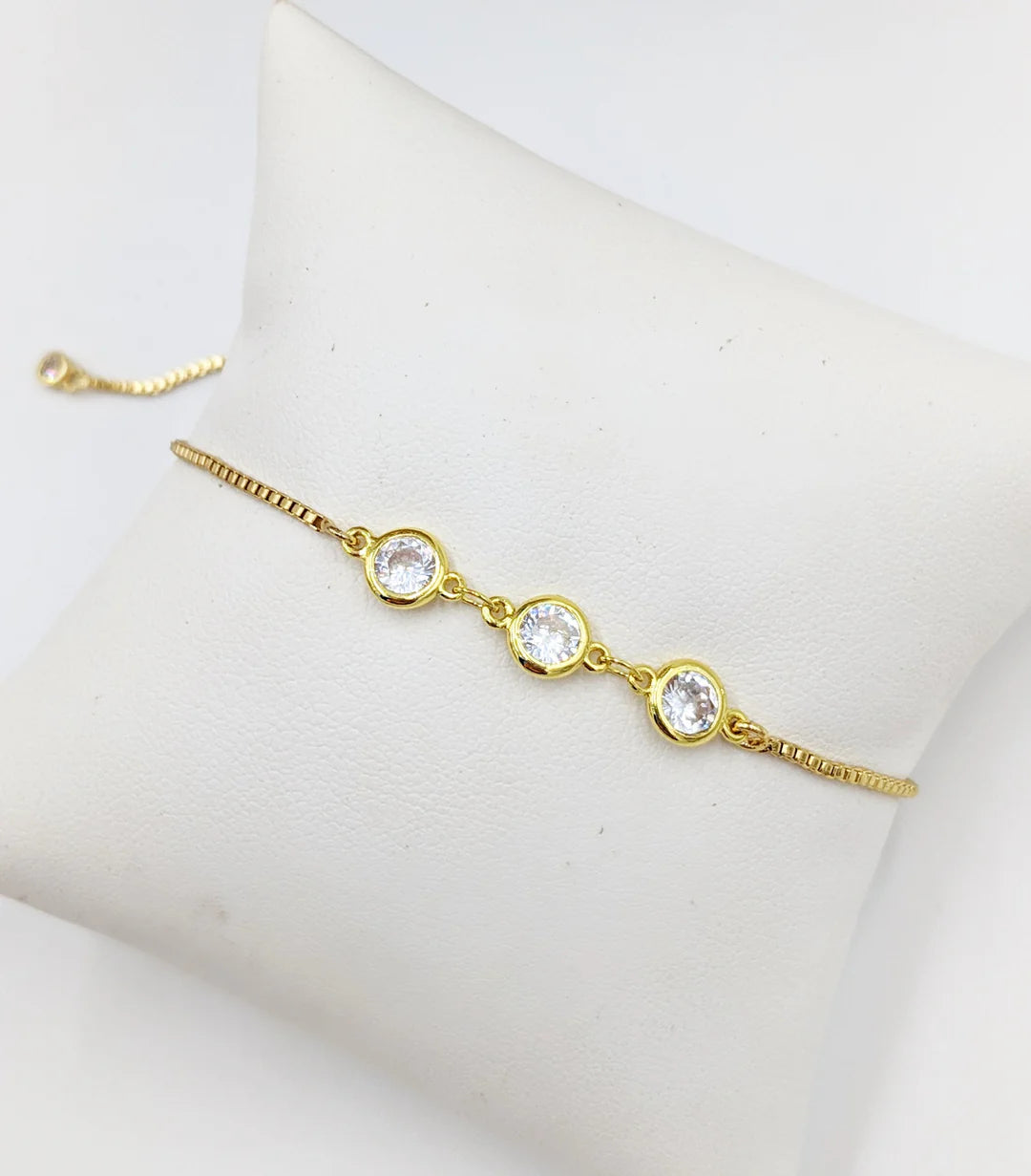 Gold Round Stone Adjustable Bracelet
