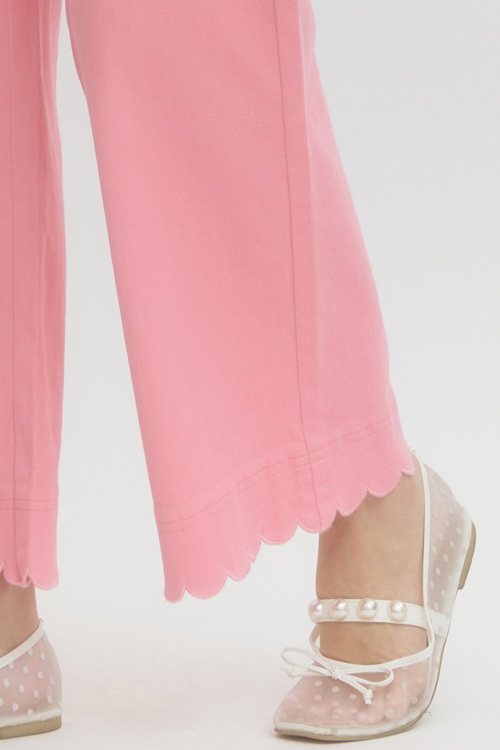 Entro Scallop Trimmed Pants