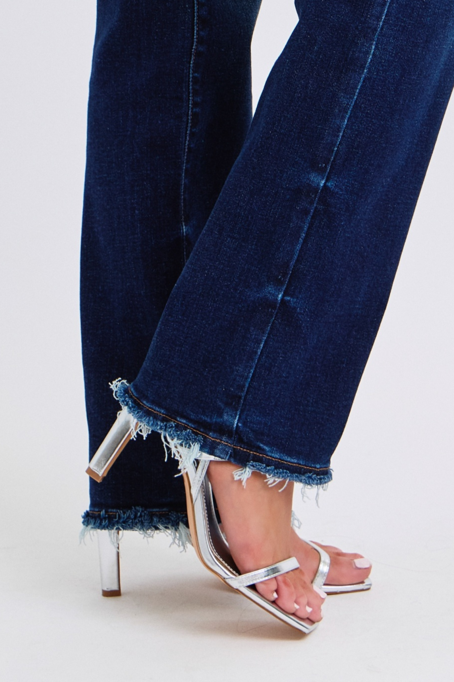 Judy Blue Mid Rise Straight Fit Frayed Hem
