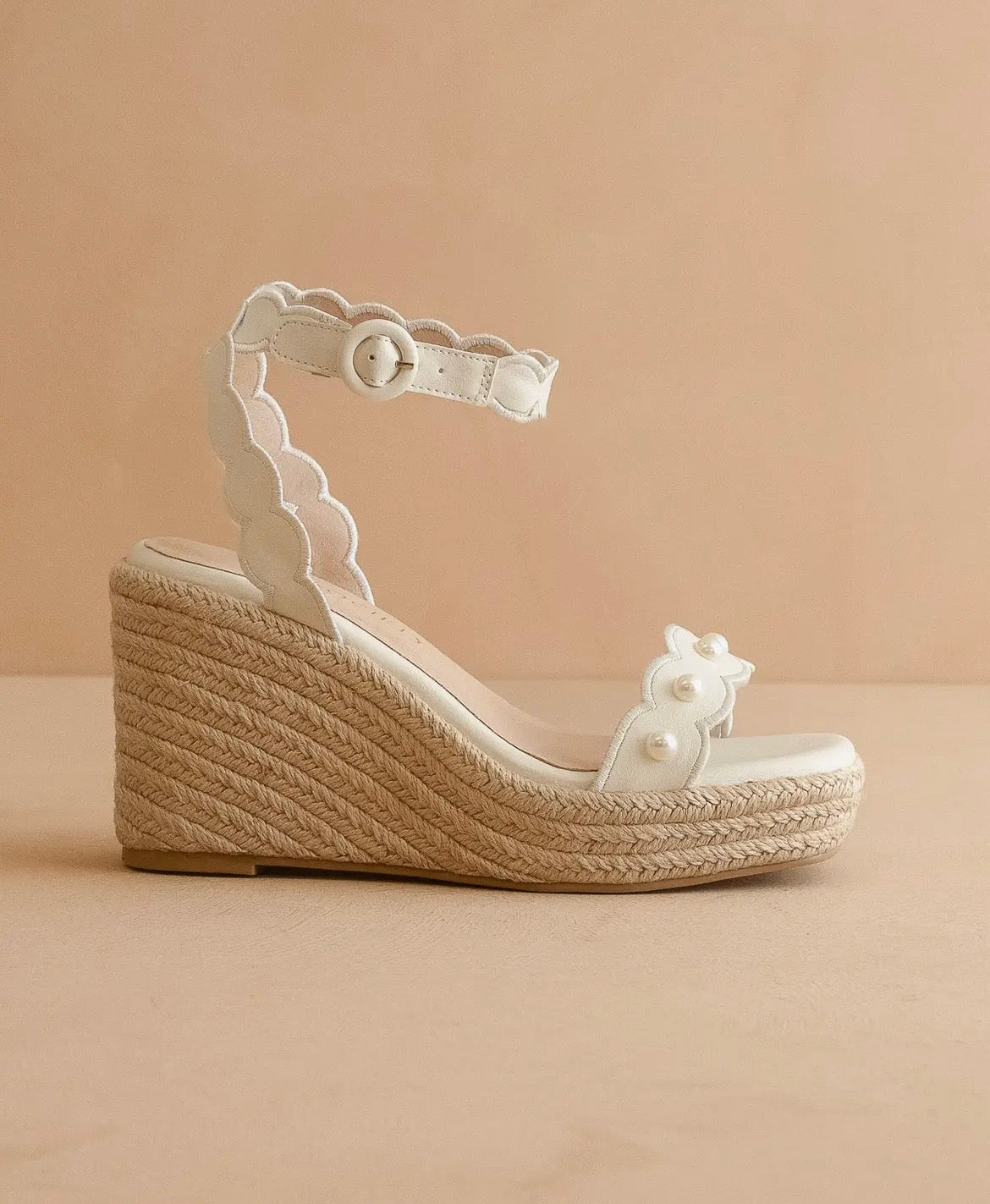 Oasis Society Catalina White Sandals