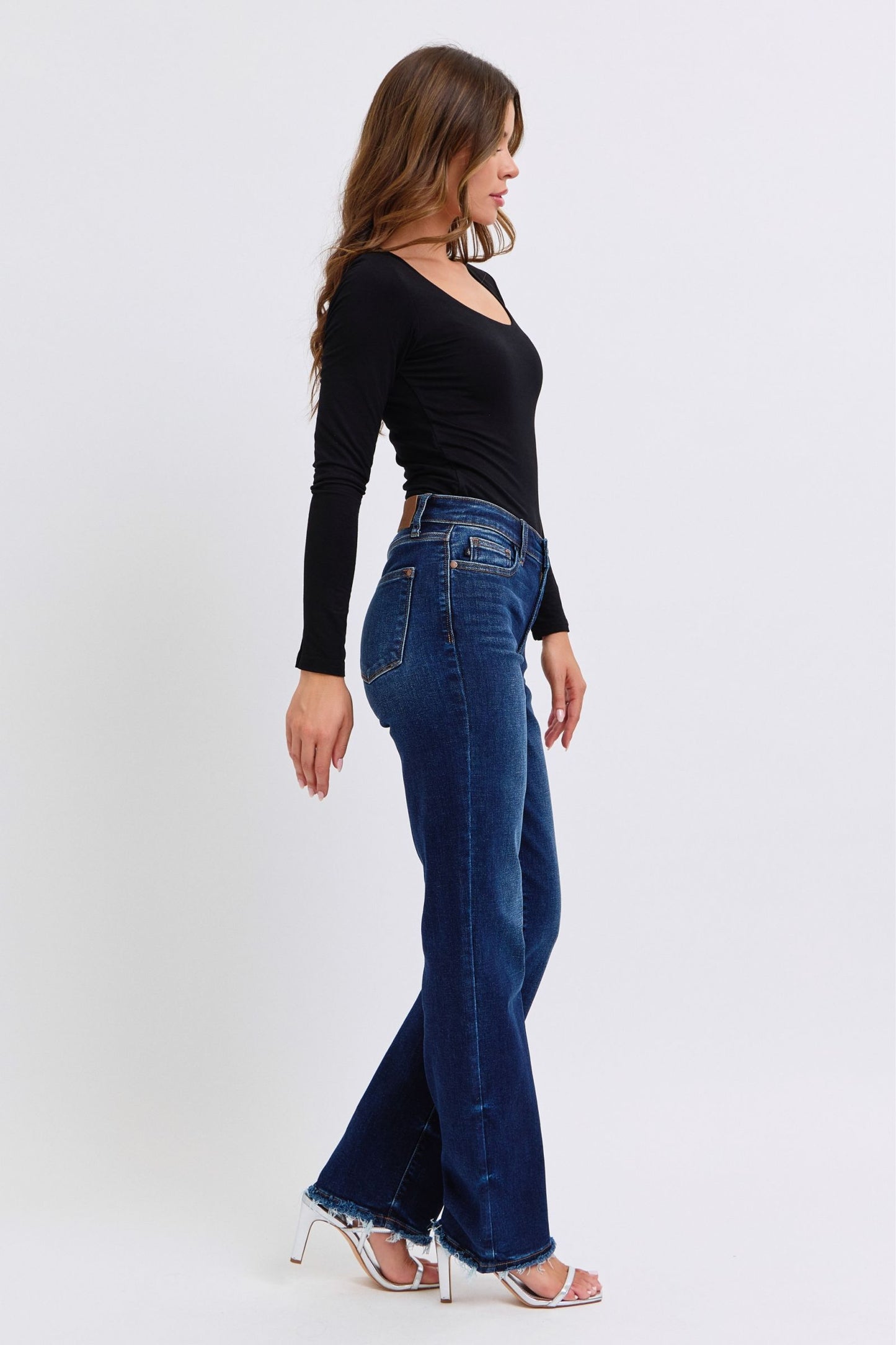 Judy Blue Mid Rise Straight Fit Frayed Hem