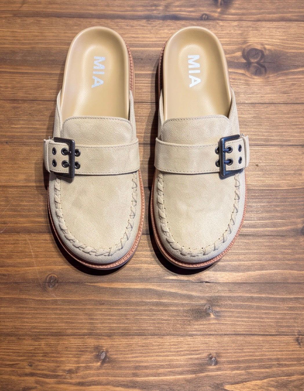 Mia Zaina Clog