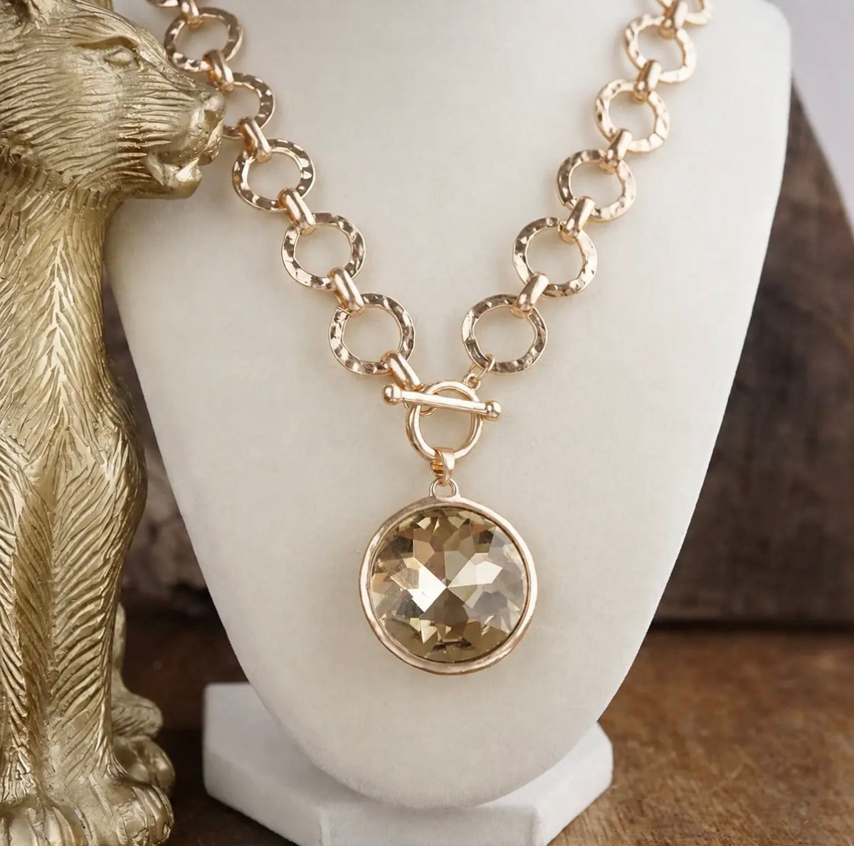 Gilded Radiance - Chunky Ring Chain Necklace with Champagne Sparkly Crystal
