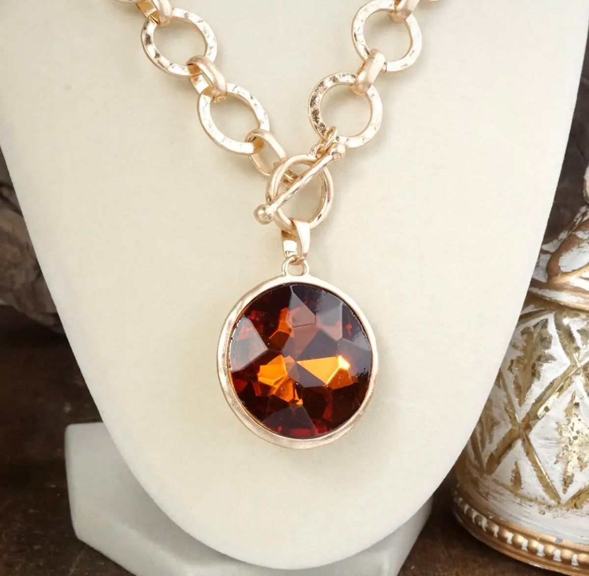 Gilded Radiance - Chunky Ring Chain Necklace with Brown Sparkly Crystal