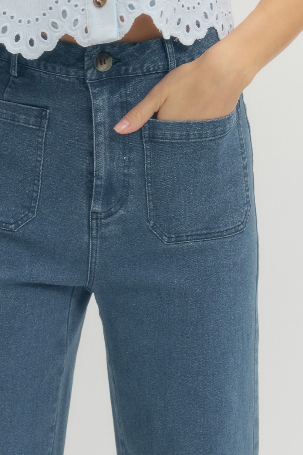 Entro Dark Denim Patch Pocket Cropped Pants
