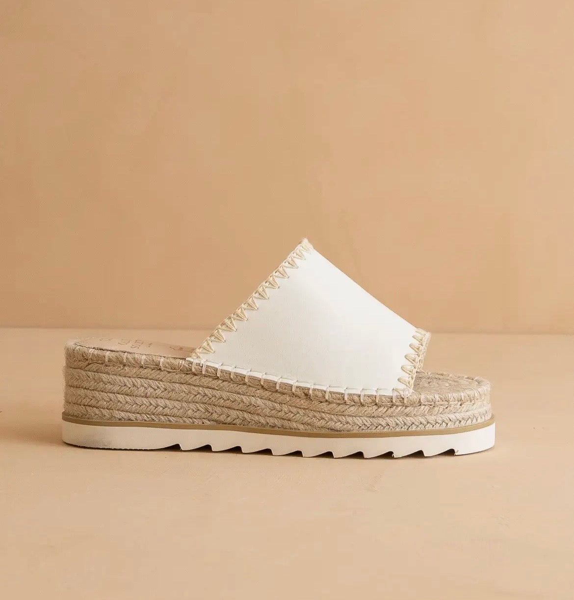 Oasis Society The Vista White Espadrille Platform Sandal