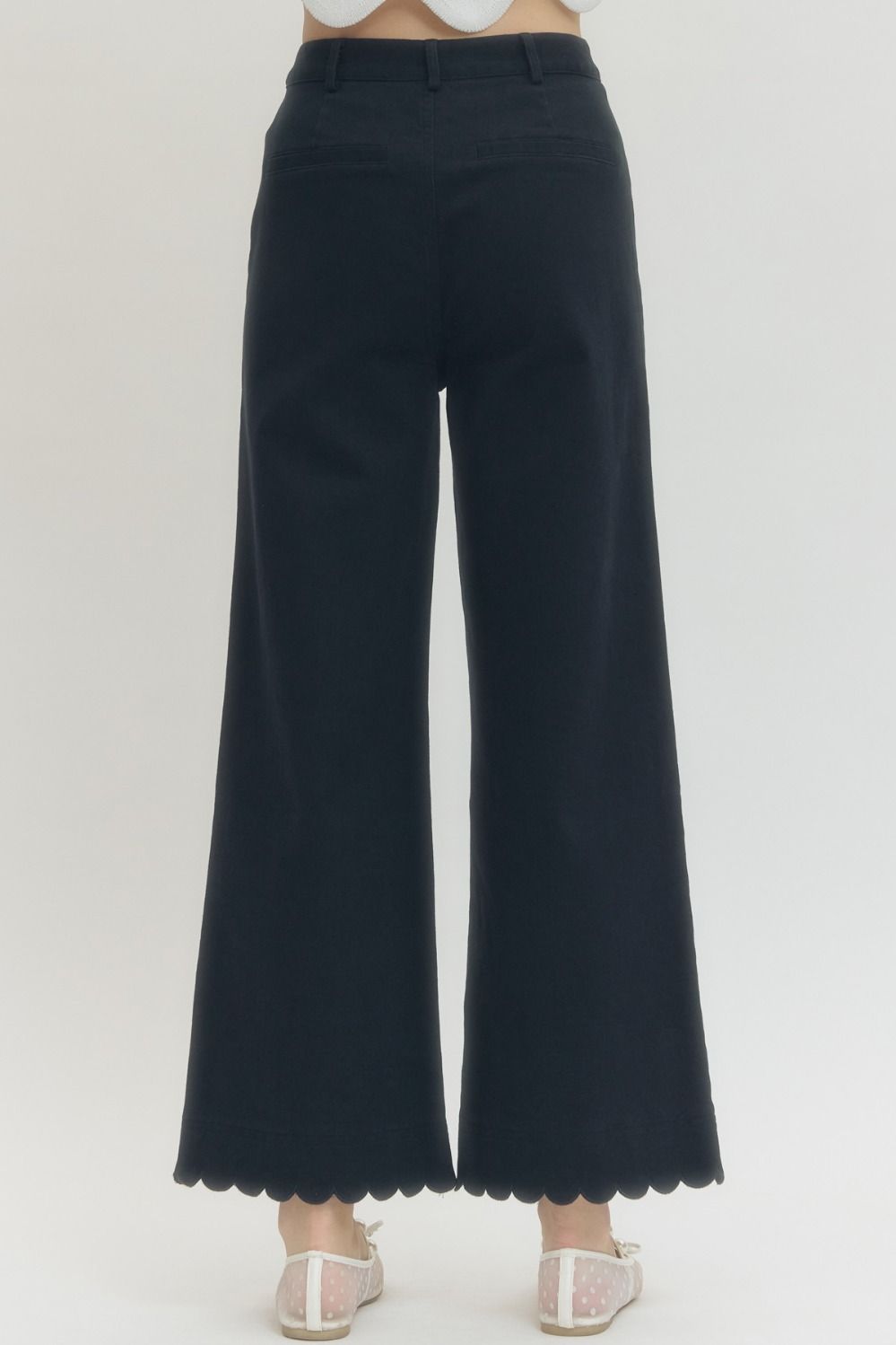 Entro Scallop Trimmed Pants