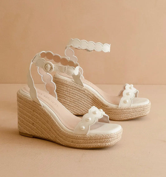 Oasis Society Catalina White Sandals
