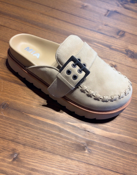 Mia Zaina Clog